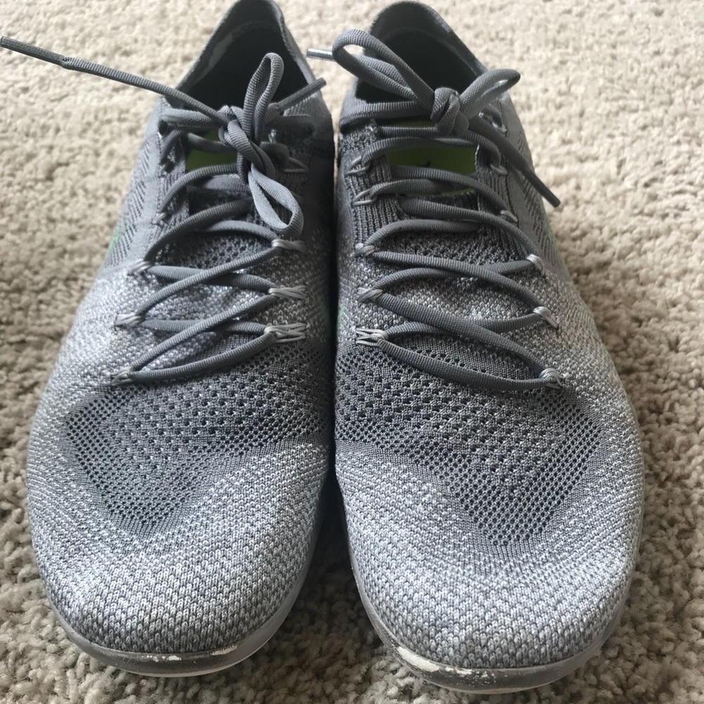 Nike - Picture 2 of 5